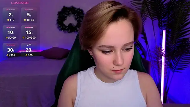 Ellie Heavenly online show from January 18, 8:29 am