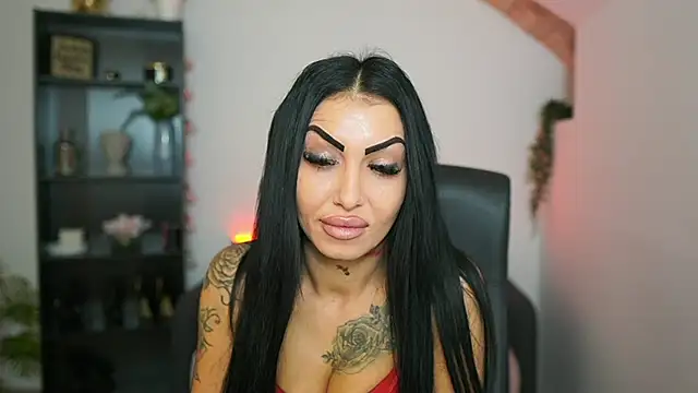 Latinella  online show from January 13, 7:41 pm