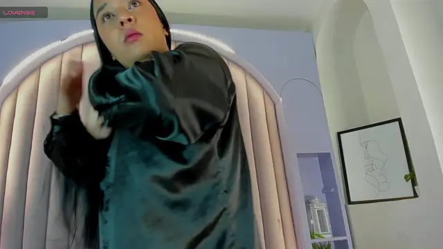 Snapshot of ChloeeMiller__ chatting on February 17, 11:50 am ChloeeMiller online show from February 17, 11:50 am