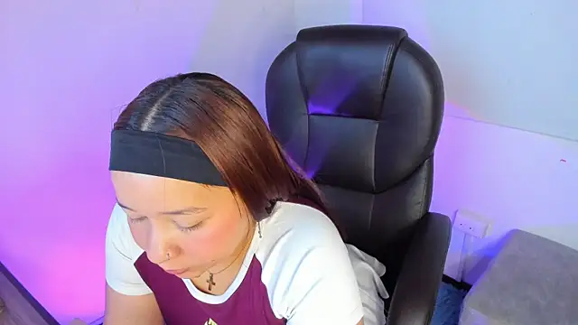 Ale Alej online show from April 7, 2:17 pm