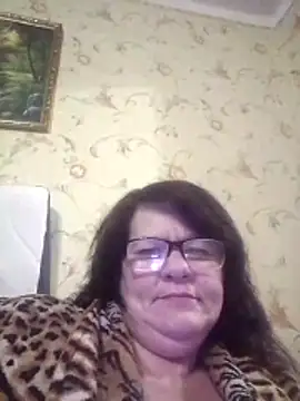 NysiOlsen online show from April 2, 7:11 pm