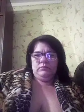 NysiOlsen online show from April 6, 3:46 pm