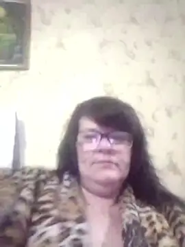 NysiOlsen online show from April 14, 6:03 pm