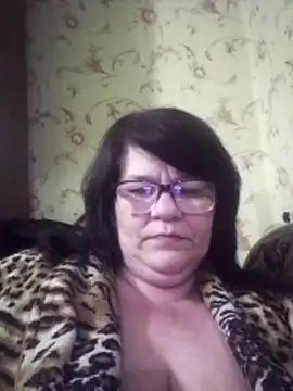 NysiOlsen online show from April 15, 8:42 pm