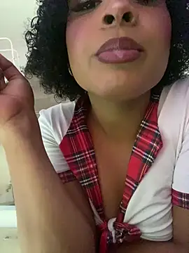 Snapshot of valeria_19x chatting on February 10, 1:37 pm valeria 19x online show from February 10, 1:37 pm