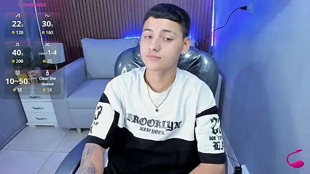 Liam9  online show from February 16, 1:40 pm