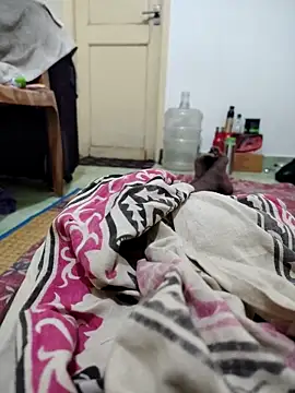 Snapshot of TamilBoy3007 chatting on February 11, 12:54 pm TamilBoy3007 online show from February 11, 12:54 pm