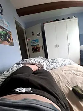 Snapshot of n-alan88 chatting on April 5, 1:52 pm n-alan88 online show from April 5, 1:52 pm