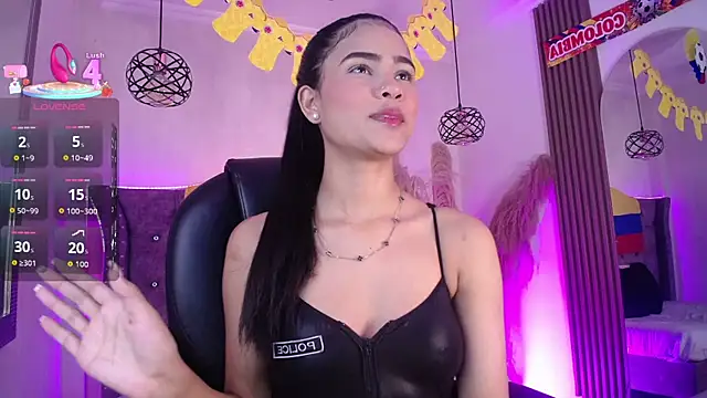 Violet Collins1 online show from July 17, 9:08 pm