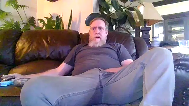 Snapshot of Moeblick chatting on February 28, 5:47 pm Moeblick online show from February 28, 5:47 pm