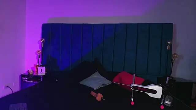 Ethan Briggs  online show from March 7, 3:36 am