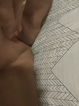 Snapshot of Karine0806 chatting on February 15, 3:03 am Karine0806 online show from February 15, 3:03 am