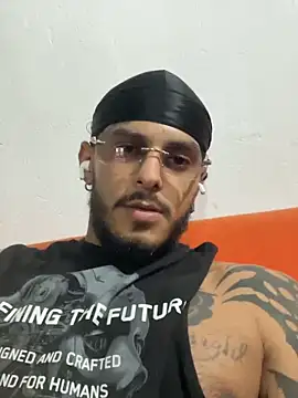 Snapshot of liyamjunior chatting on February 3, 3:15 am liyamjunior online show from February 3, 3:15 am