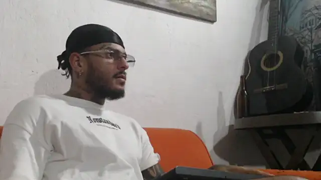 Snapshot of liyamjunior chatting on February 17, 3:14 am liyamjunior online show from February 17, 3:14 am