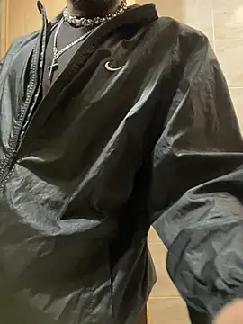 Snapshot of liyamjunior chatting on February 22, 9:57 pm liyamjunior online show from February 22, 9:57 pm