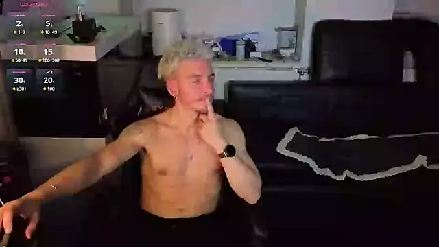 Rayzel White online show from January 18, 10:24 pm