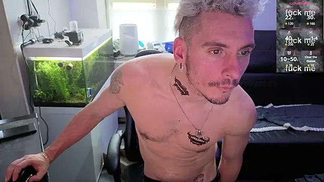 Rayzel White online show from February 6, 2:31 pm