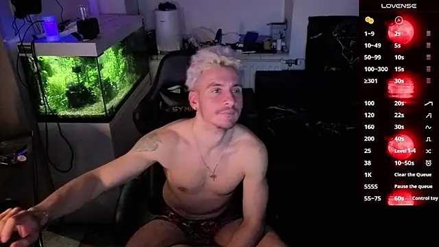 Rayzel White online show from April 11, 9:41 pm