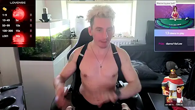 Snapshot of Rayzel_White chatting on July 2, 1:50 pm Rayzel White online show from July 2, 1:50 pm