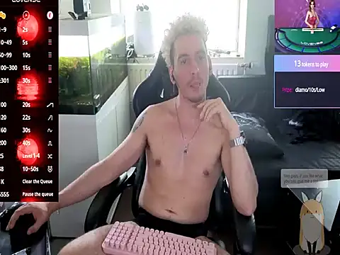 Snapshot of Rayzel_White chatting on July 6, 11:29 am Rayzel White online show from July 6, 11:29 am