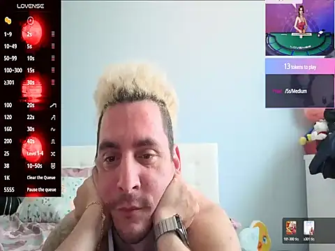 Snapshot of Rayzel_White chatting on July 16, 9:59 am Rayzel White online show from July 16, 9:59 am