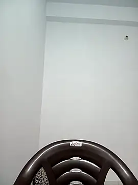 Snapshot of Your-Sasha7 chatting on February 20, 5:15 am Your-Sasha7 online show from February 20, 5:15 am