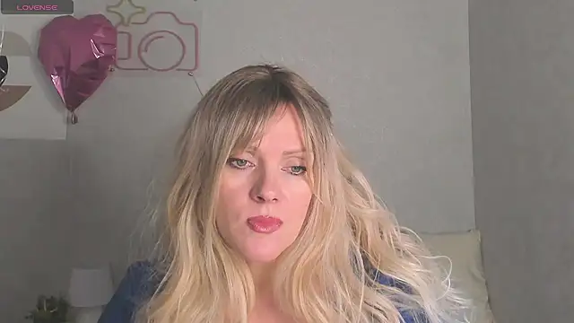 Snapshot of Victoria_Nelson chatting on February 28, 1:39 am Victoria Nelson online show from February 28, 1:39 am