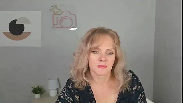 Snapshot of Victoria_Nelson chatting on April 30, 1:12 am Victoria Nelson online show from April 30, 1:12 am
