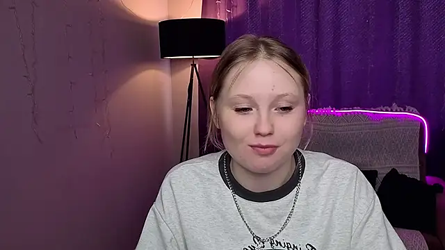 Sweet M1la online show from February 28, 10:27 am