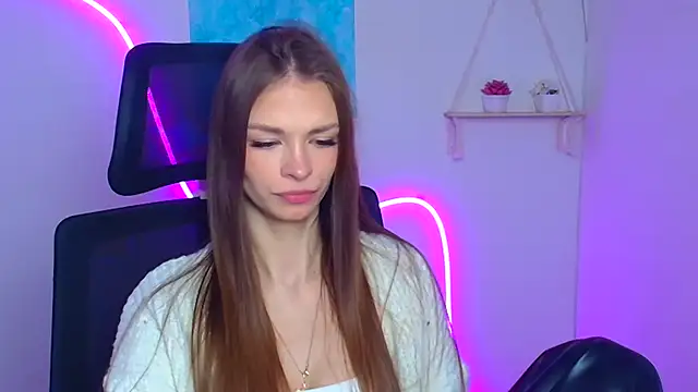 Snapshot of Lina_Loveuu chatting on February 24, 12:25 pm Lina Loveuu online show from February 24, 12:25 pm