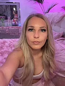 JulieSol online show from February 28, 8:15 am