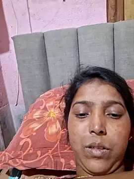 Snapshot of riyadas554321 chatting on February 19, 6:20 am riyadas554321 online show from February 19, 6:20 am