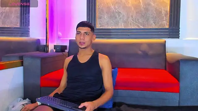 ALEX KEITH26 online show from April 17, 11:57 am