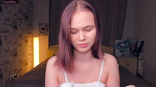 Snapshot of OwlLynn chatting on January 18, 9:02 am OwlLynn online show from January 18, 9:02 am