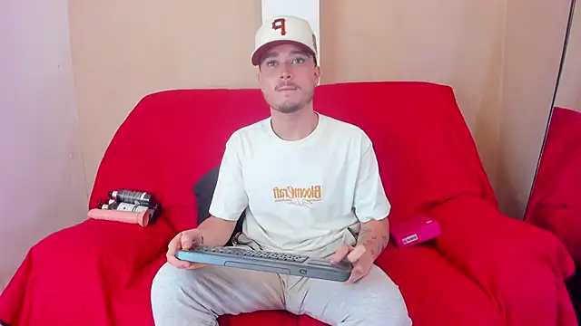 Salvattore Muller online show from April 9, 5:40 pm