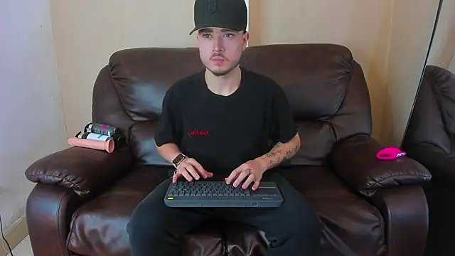 Salvattore Muller online show from April 13, 10:26 pm