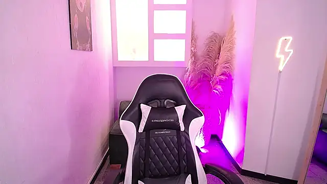 melodyy as online show from February 24, 12:58 pm