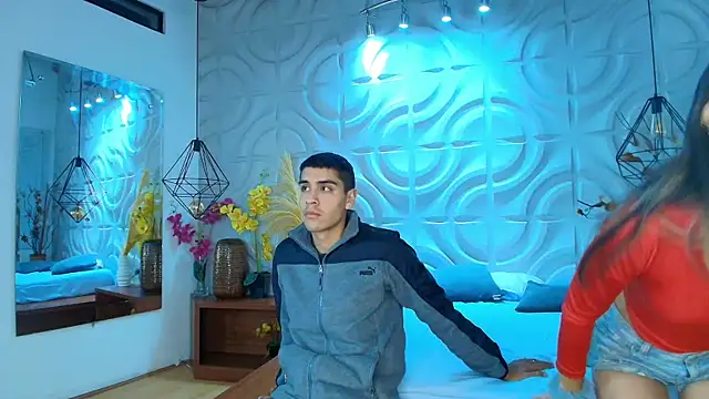 Snapshot of bastian_and_samantha chatting on January 16, 3:43 am bastian and samantha online show from January 16, 3:43 am