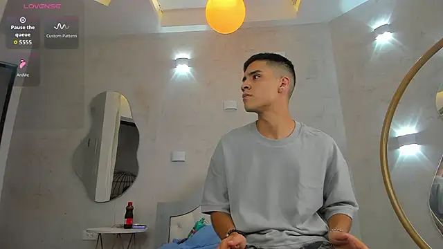 Snapshot of bastian_and_samantha chatting on February 9, 4:27 am bastian and samantha online show from February 9, 4:27 am