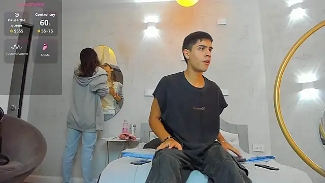 Snapshot of bastian_and_samantha chatting on February 24, 5:49 am bastian and samantha online show from February 24, 5:49 am