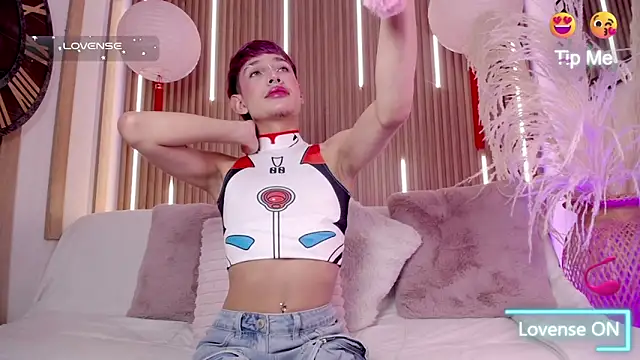 Snapshot of Taylor_Snow chatting on February 6, 1:14 pm Taylor Snow online show from February 6, 1:14 pm