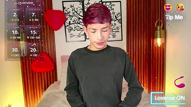 Snapshot of Taylor_Snow chatting on February 19, 8:38 pm Taylor Snow online show from February 19, 8:38 pm