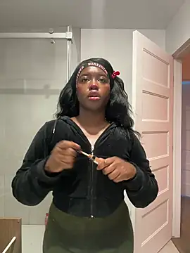 icelyne 2001 online show from February 17, 9:10 pm