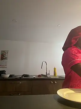 icelyne 2001 online show from February 23, 4:26 pm