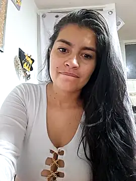 Snapshot of Scarlett_Hot69 chatting on June 23, 8:01 am Scarlett Hot69 online show from June 23, 8:01 am