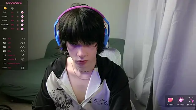 LeonBoykisser online show from February 7, 12:09 pm