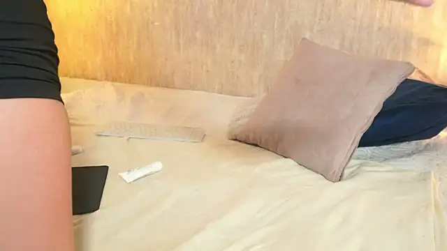 IvySanders online show from May 21, 4:41 am