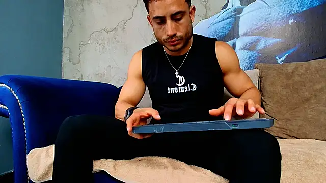 Vans Ross online show from May 23, 1:48 pm