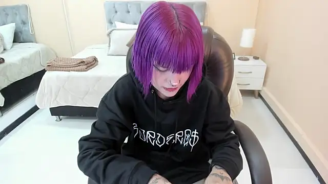 Snapshot of Bela_Craxkerr chatting on February 11, 12:32 pm Bela Craxkerr online show from February 11, 12:32 pm