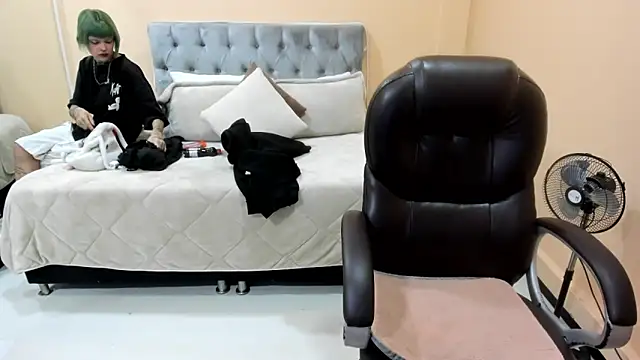 Bela Craxkerr online show from March 4, 12:44 pm